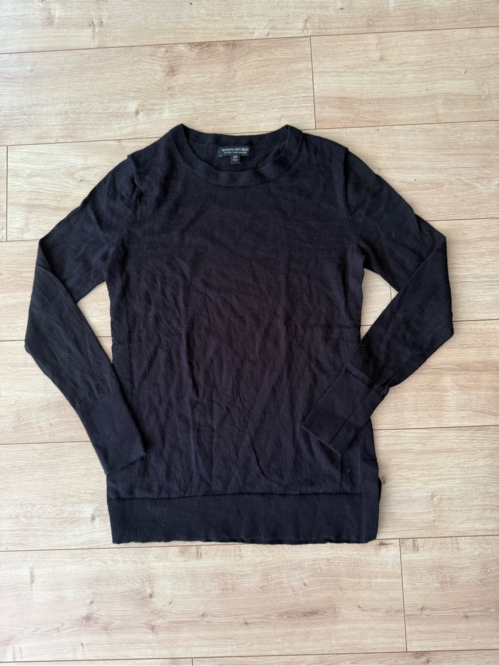 Banana Republic Merino Wool Sweater Black Crewneck XS Extra Fine Knit